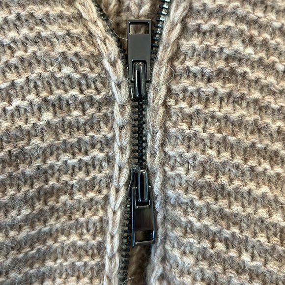 VGUC Vince long 2 way zip front soft chunky knit high neck sleeveless cardigan - Picture 8 of 9